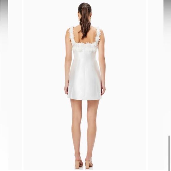 elliatt elder white embellished floral square neck mini bridal dress size small - Picture 5 of 14